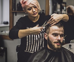 Odplamiające stroje fryzjerskie dla kobiet i mężczyzn