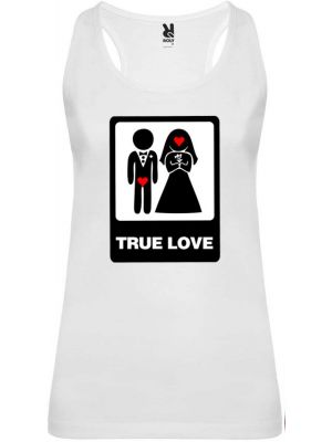 Camiseta blanca de tirantes para despedida de soltera con diseÃ±o true love vista 1
